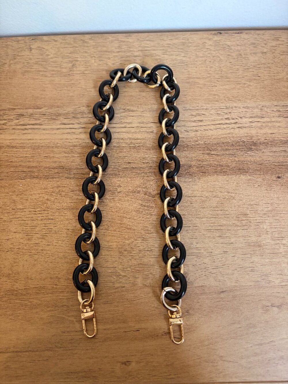 Black + Gold Acrylic Sunglass/Face mask Strap